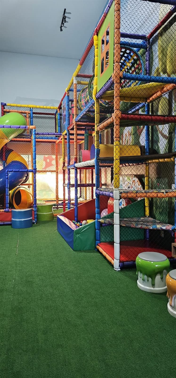 Pimentinha Park Jequié - Estrutura e Brinquedos