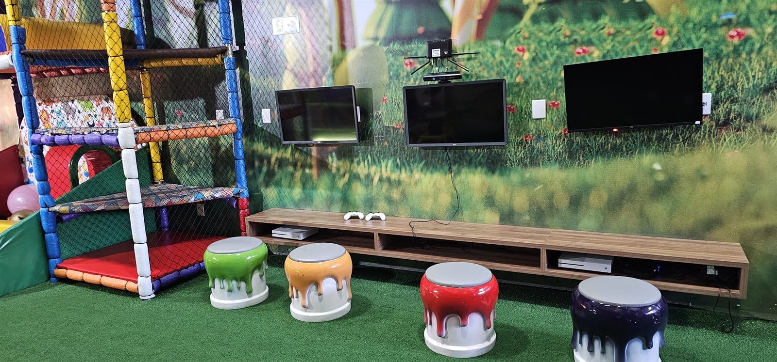 Espaço Gamer com Vídeo Games no Pimentinha Park Jequié